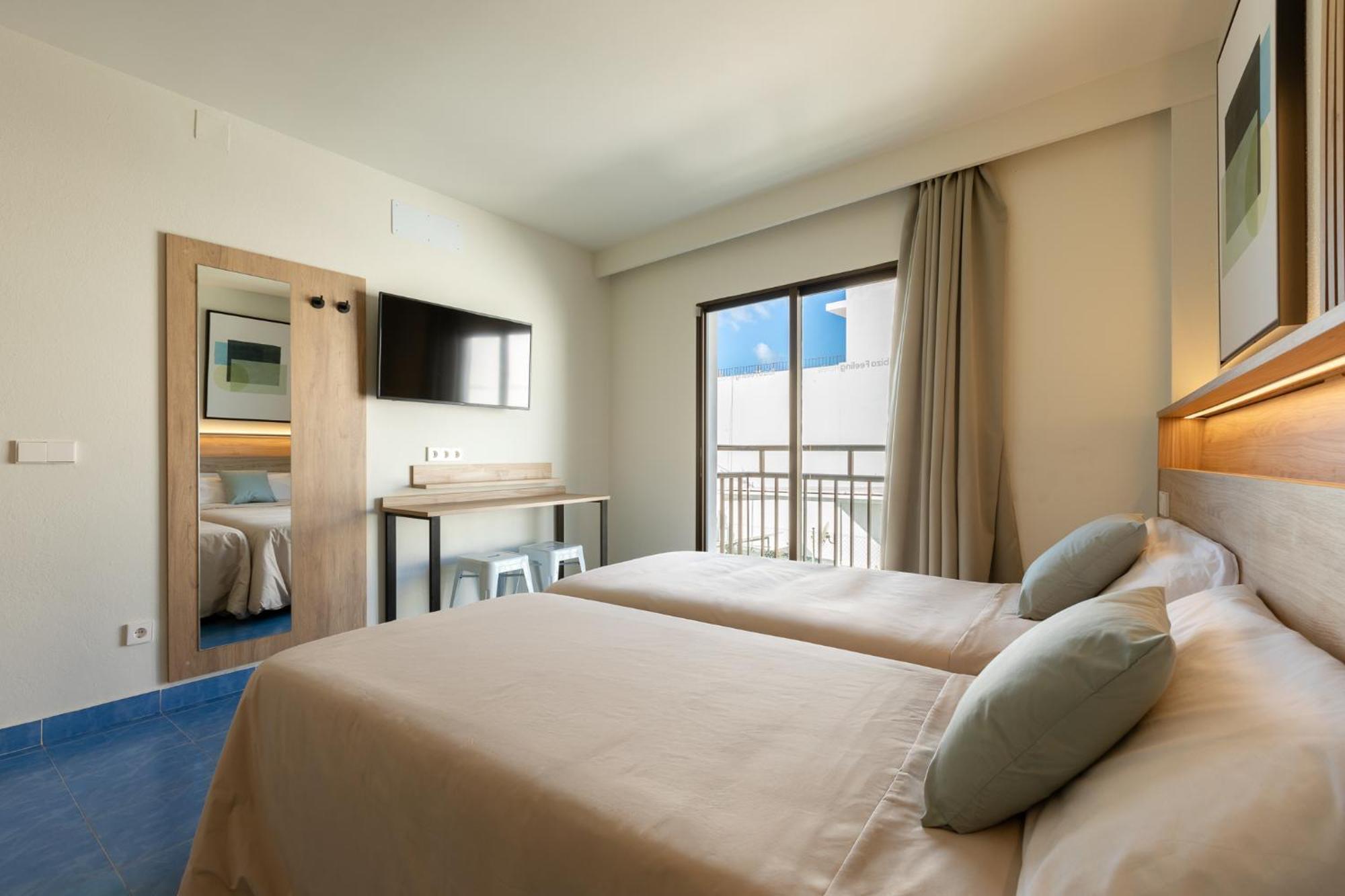 The Blue Apartments - Adults Only سان أنطونيو المظهر الخارجي الصورة